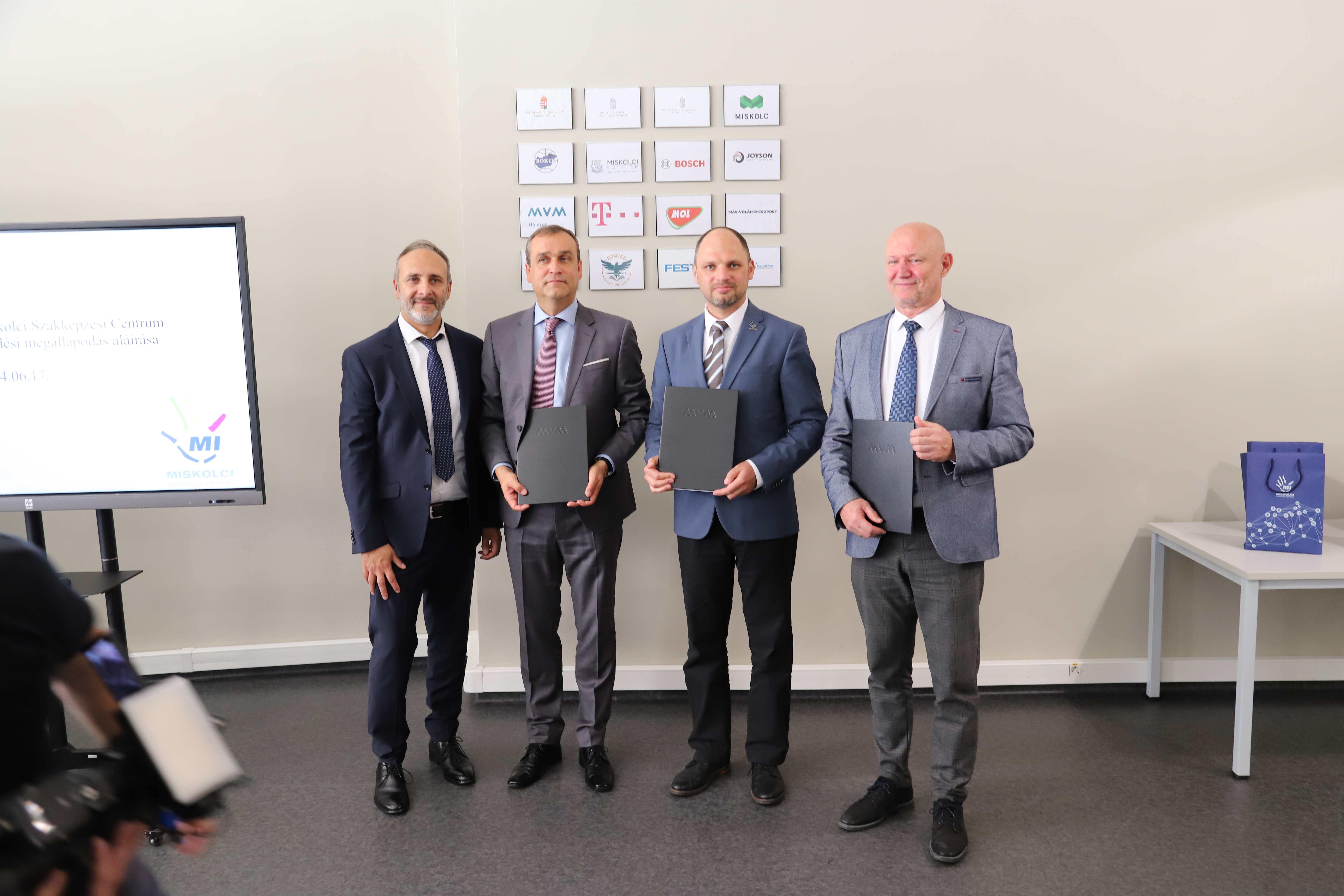 MVM Csoport Zrt és Miskolci Szakképzési Centrum együttműködés megújítása 2024.06.17.